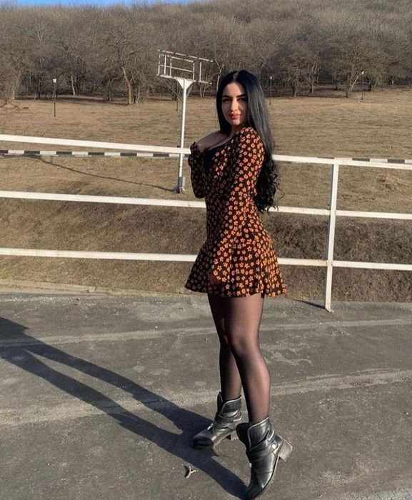 Погружение в мир диких вечеринок: Ночные бабочки и их незабываемые приключения